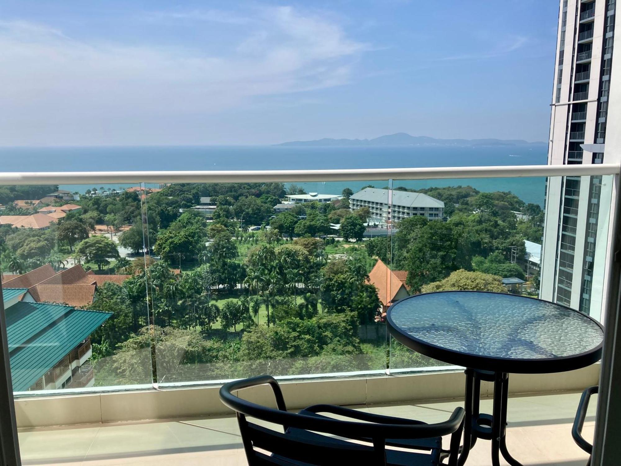 The View Cosy Beach By Pattaya Sunny Rentals Zimmer foto